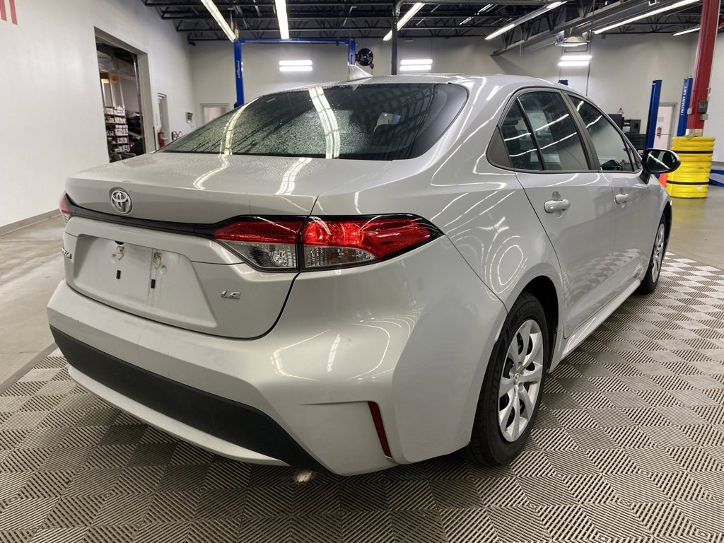 Used 2022 Toyota Corolla LE image 14
