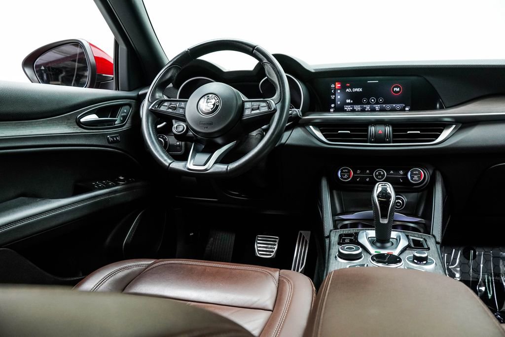 Used 2023 Alfa Romeo Stelvio Ti image 24