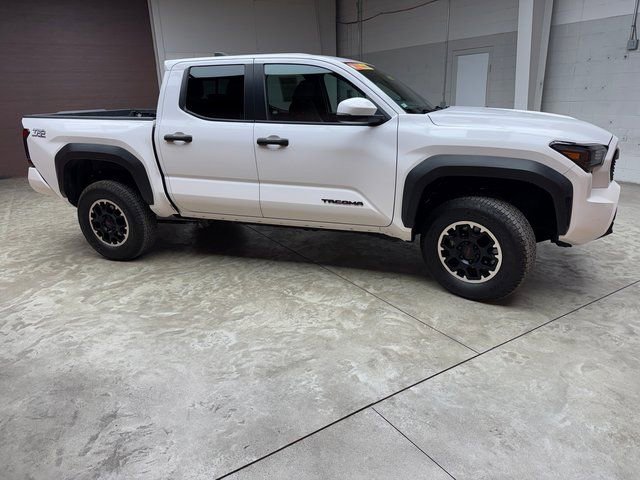 Used 2024 Toyota Tacoma TRD Off-Road w/ TRD Off Road Upgrade Package image 6