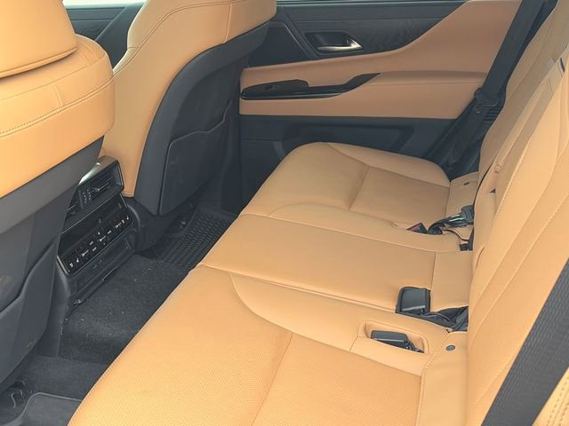 Used 2025 Lexus LX 700h Luxury w/ Appearance Package AWD/4WD image 9