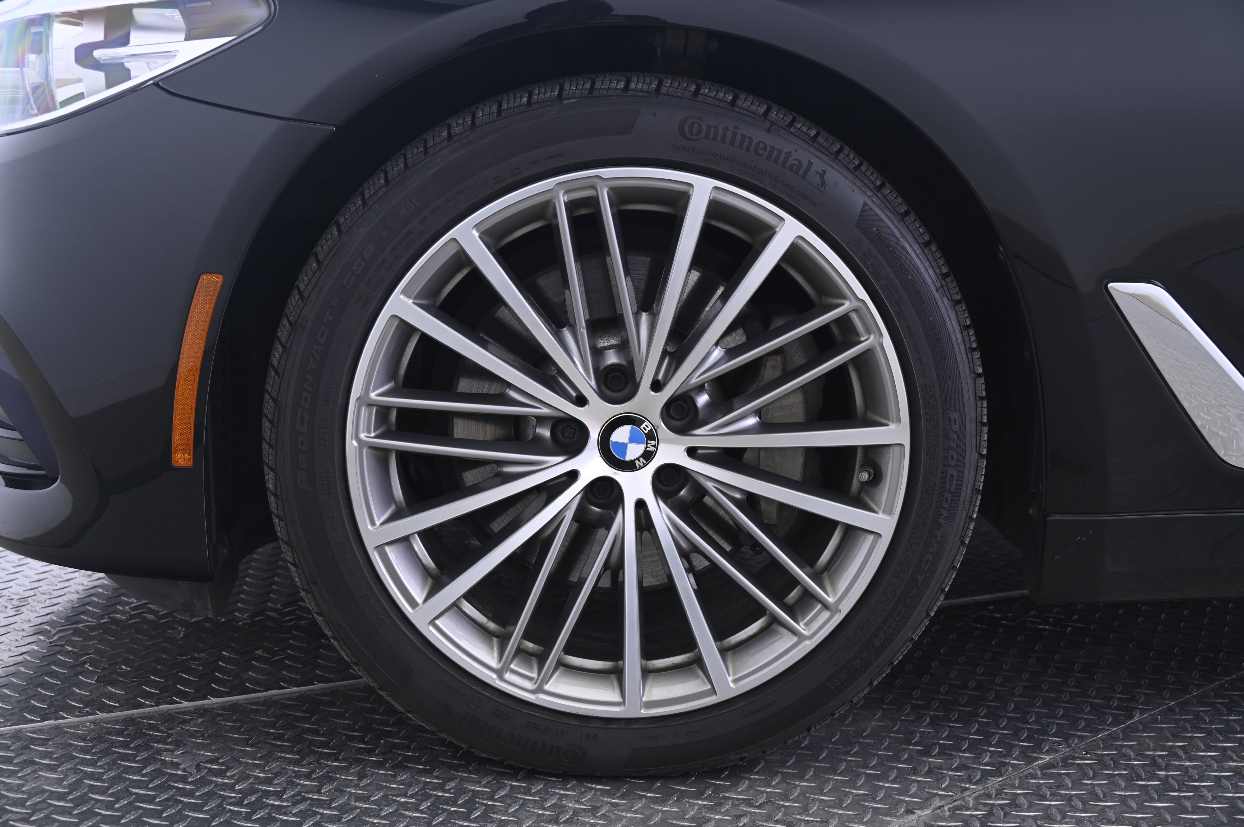Used 2019 BMW 540i xDrive AWD/4WD image 11