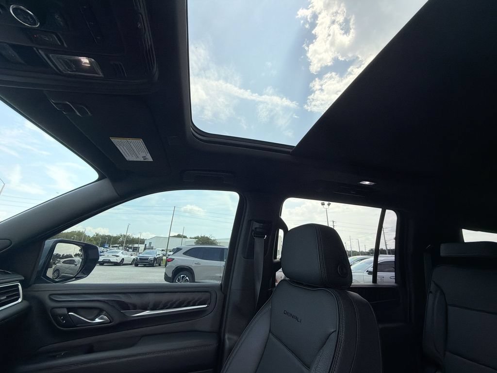 Certified 2021 GMC Yukon XL Denali w/ Denali Premium Package AWD/4WD image 27
