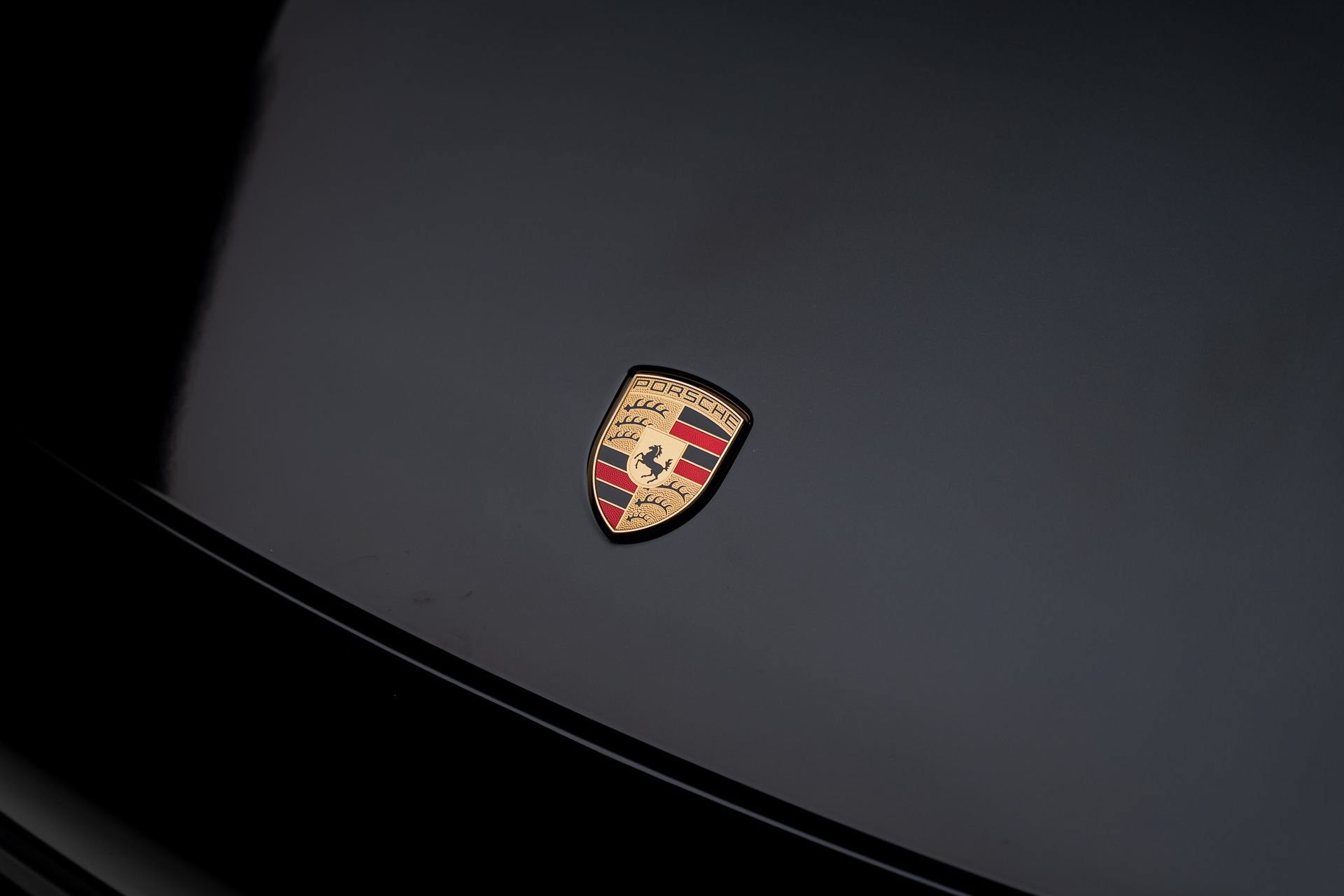 Used 2024 Porsche 911 Carrera 4 AWD/4WD image 13