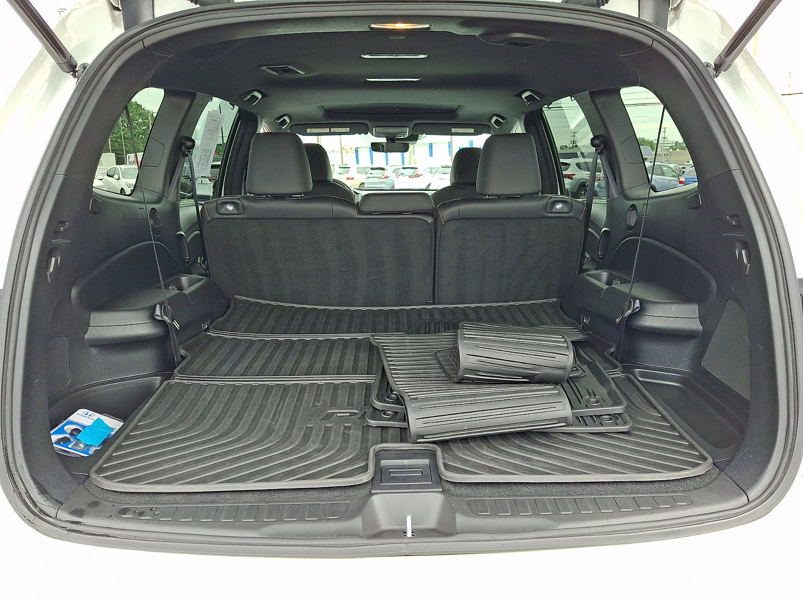Certified 2022 Honda Pilot TrailSport image 32