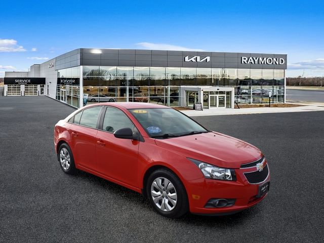 Used 2014 Chevrolet Cruze LS FWD video 1