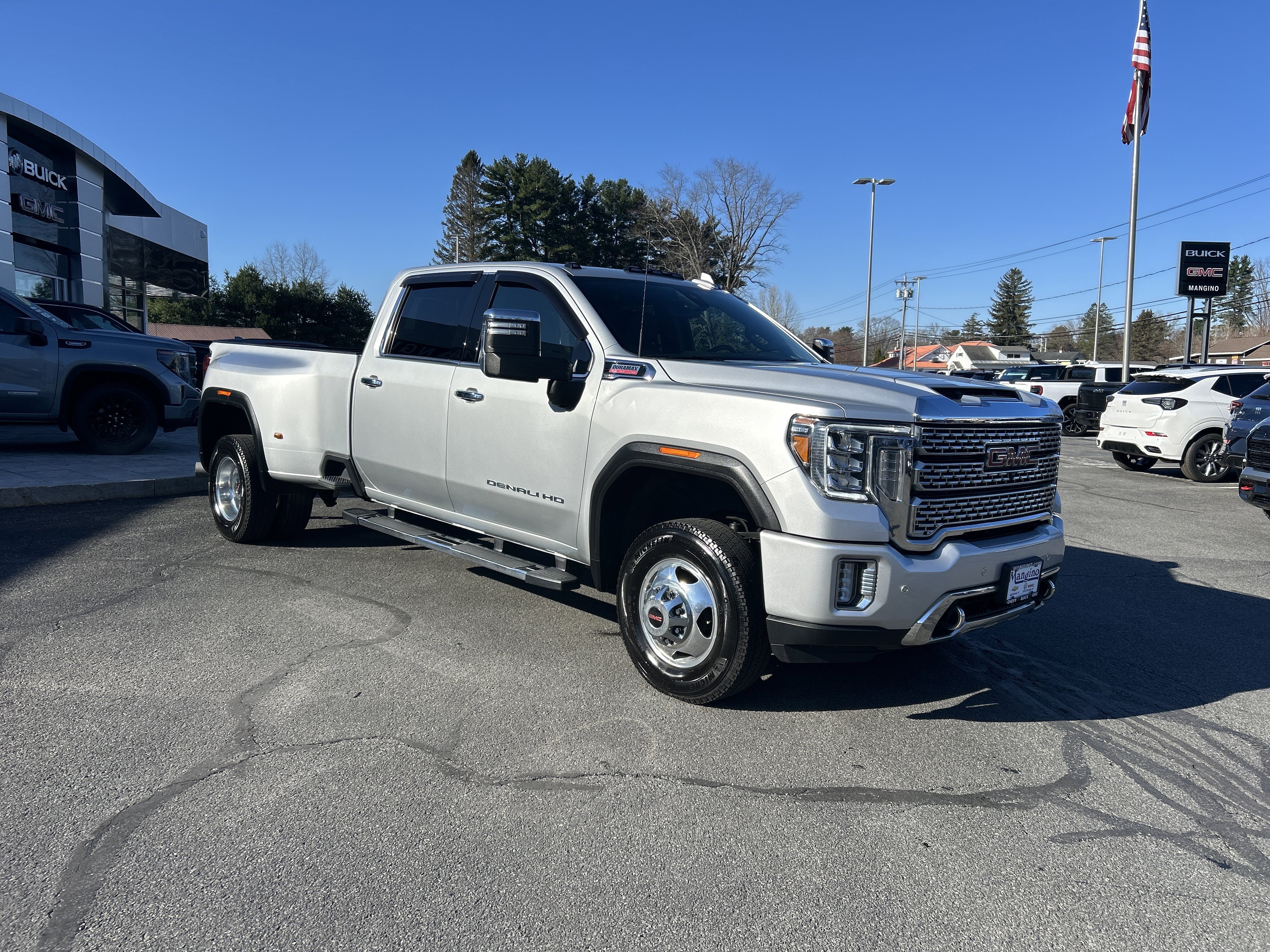 Used 2023 GMC Sierra 3500 Denali w/ Denali Ultimate Package image 13