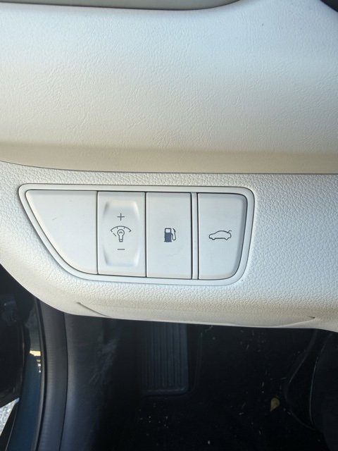 Used 2024 Genesis G70 2.5T image 18