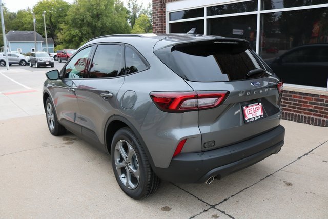 New 2025 Ford Escape ST-Line Elite w/ Tech Pack #2 image 18