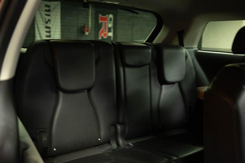 Used 2024 Kia Carnival LX image 17