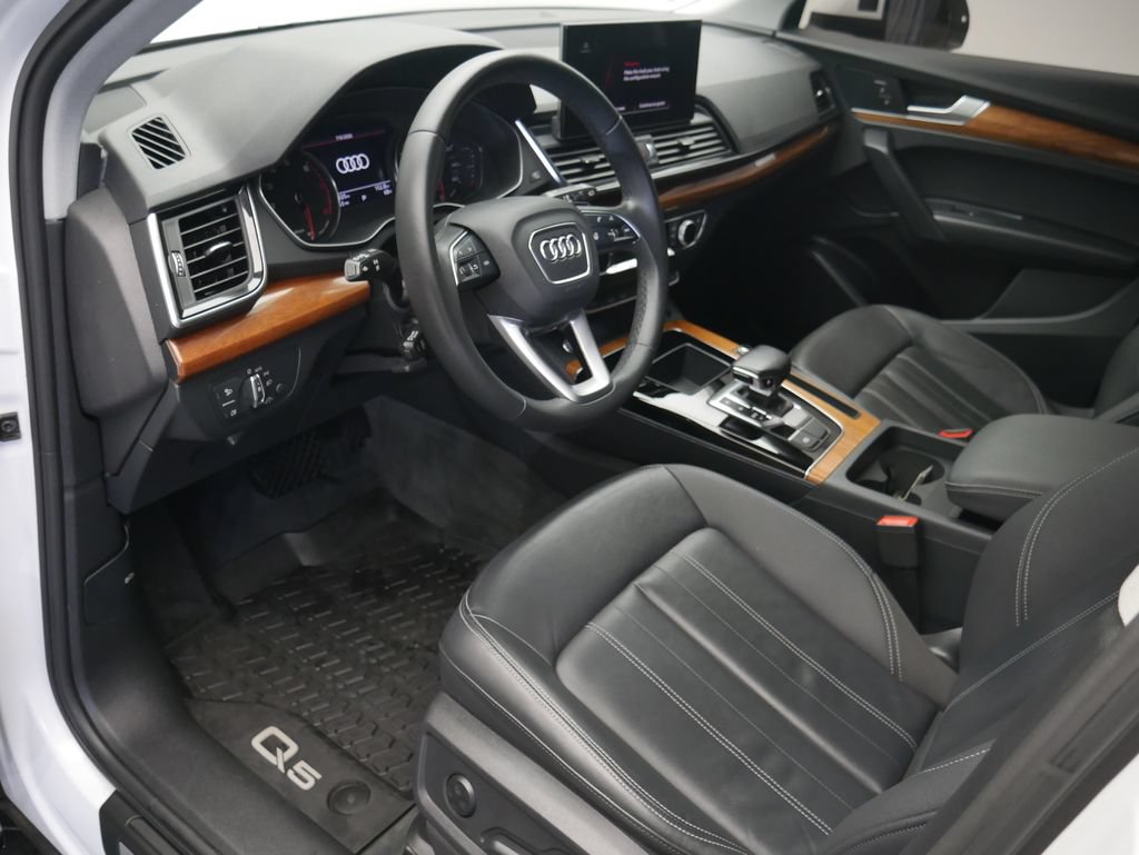 Certified 2023 Audi Q5 2.0T Premium w/ Convenience Package AWD/4WD image 6