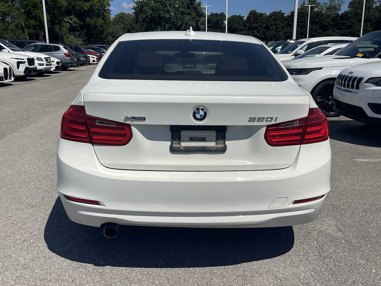 Used 2014 BMW 320i xDrive Sedan AWD/4WD image 6
