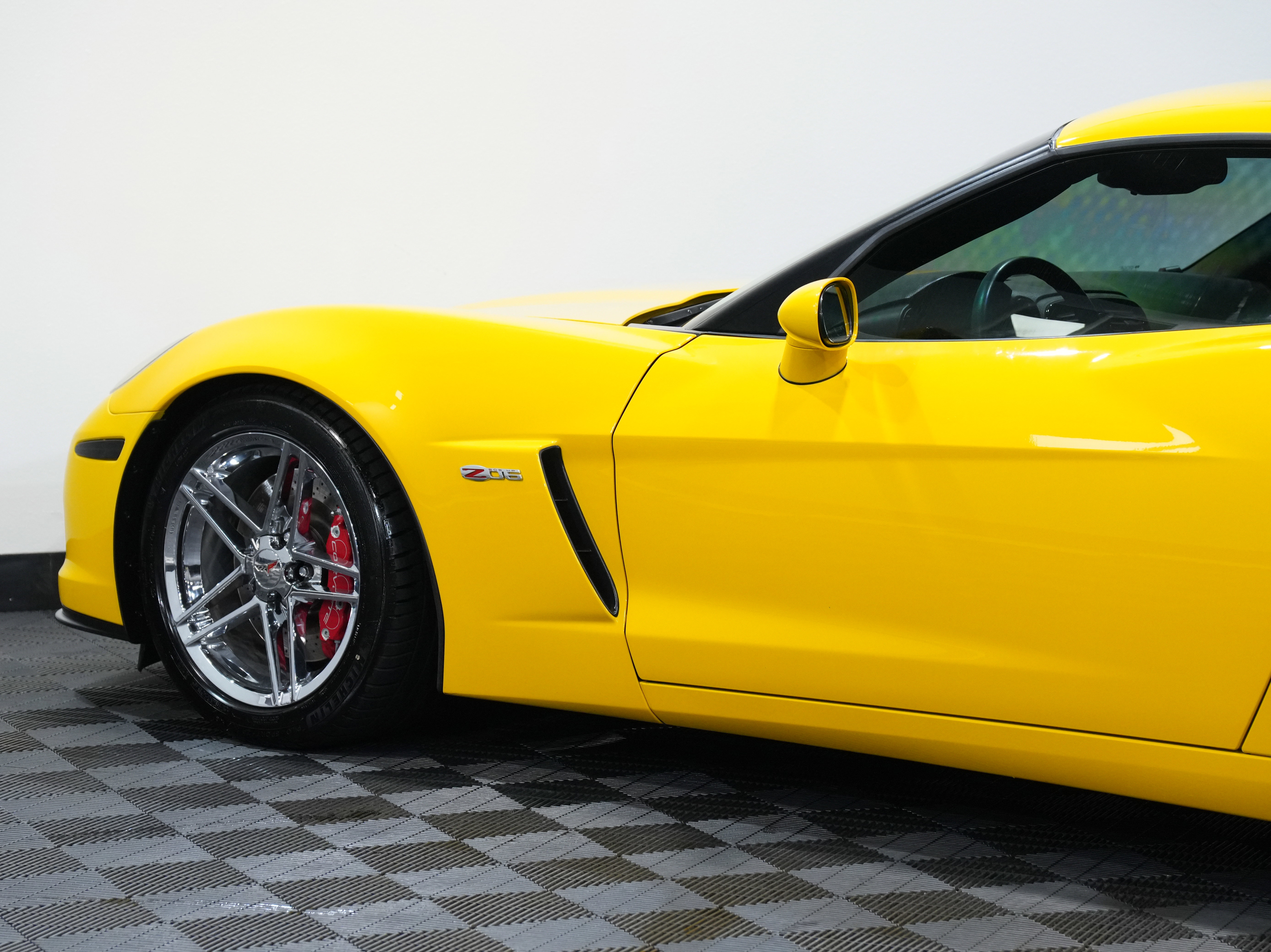 Used 2008 Chevrolet Corvette Z06 w/ Preferred Equipment Group image 18