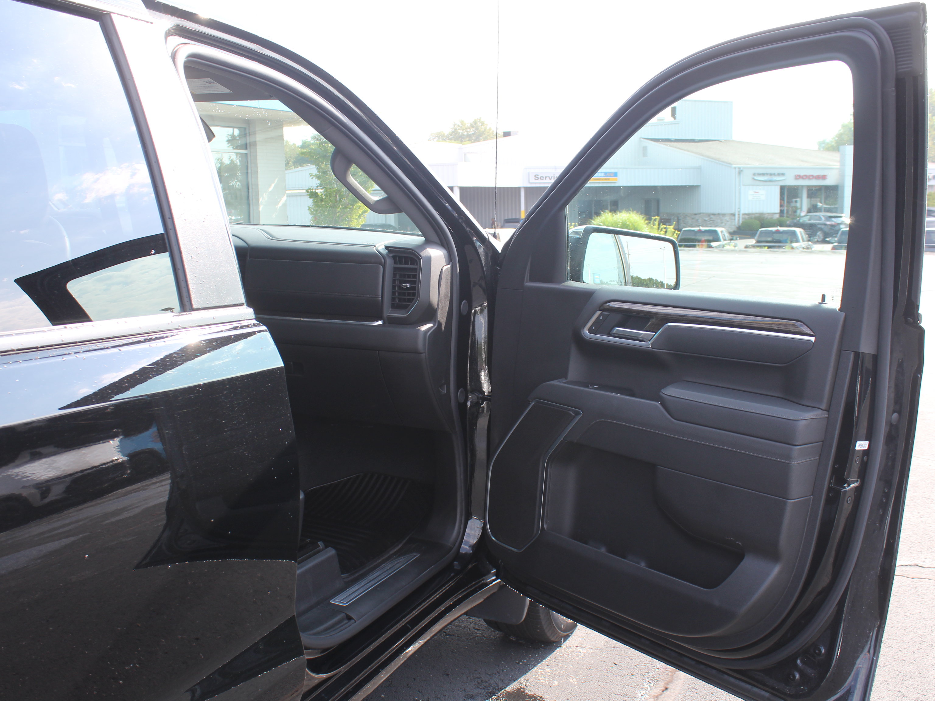 Certified 2026 Chevrolet Silverado 1500 LT AWD/4WD image 25