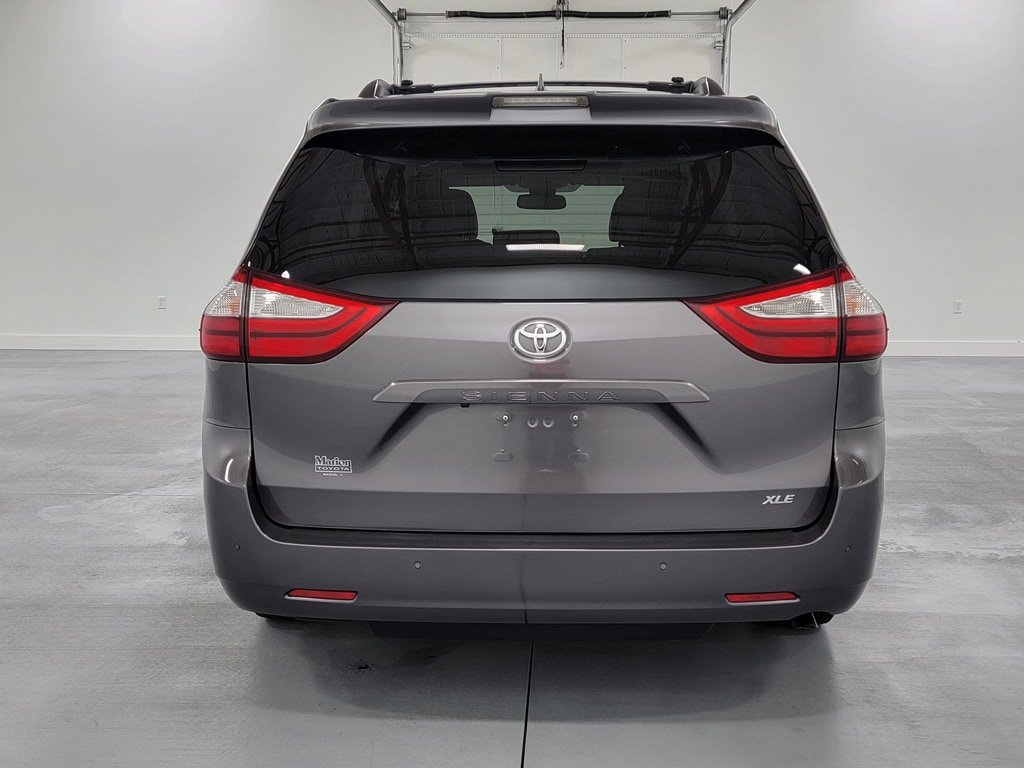 Used 2019 Toyota Sienna XLE Premium FWD image 7