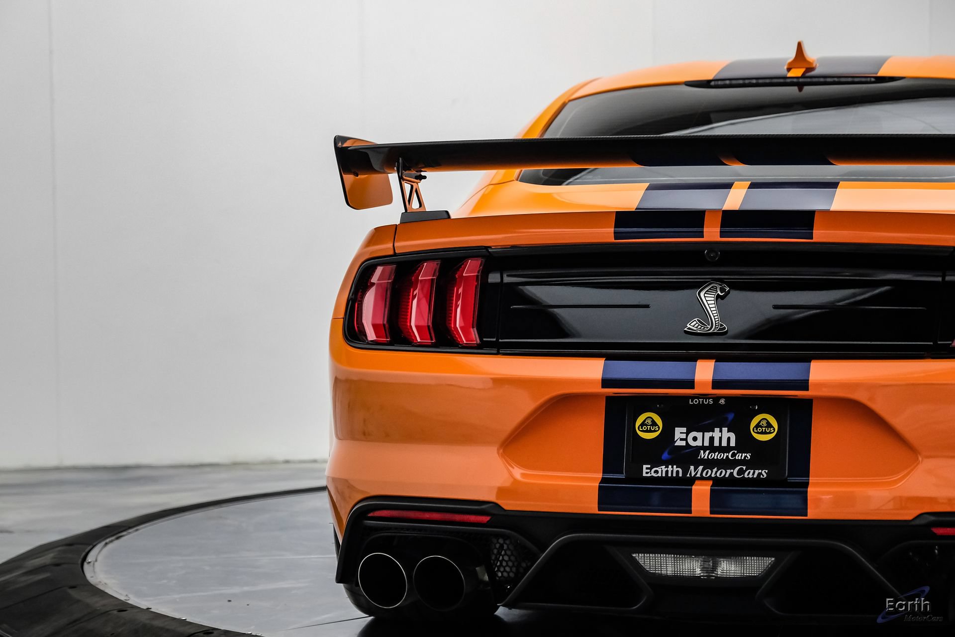 Used 2020 Ford Mustang Shelby GT500 w/ Carbon Fiber Track Pack RWD image 17