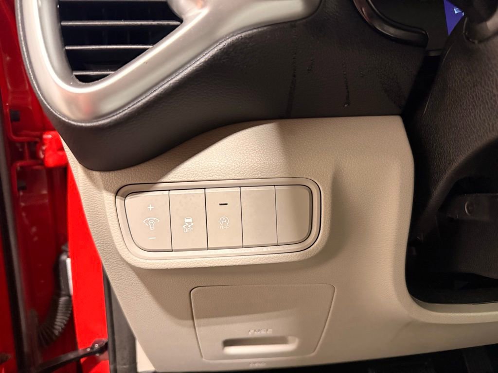 Used 2023 Kia Soul LX image 13