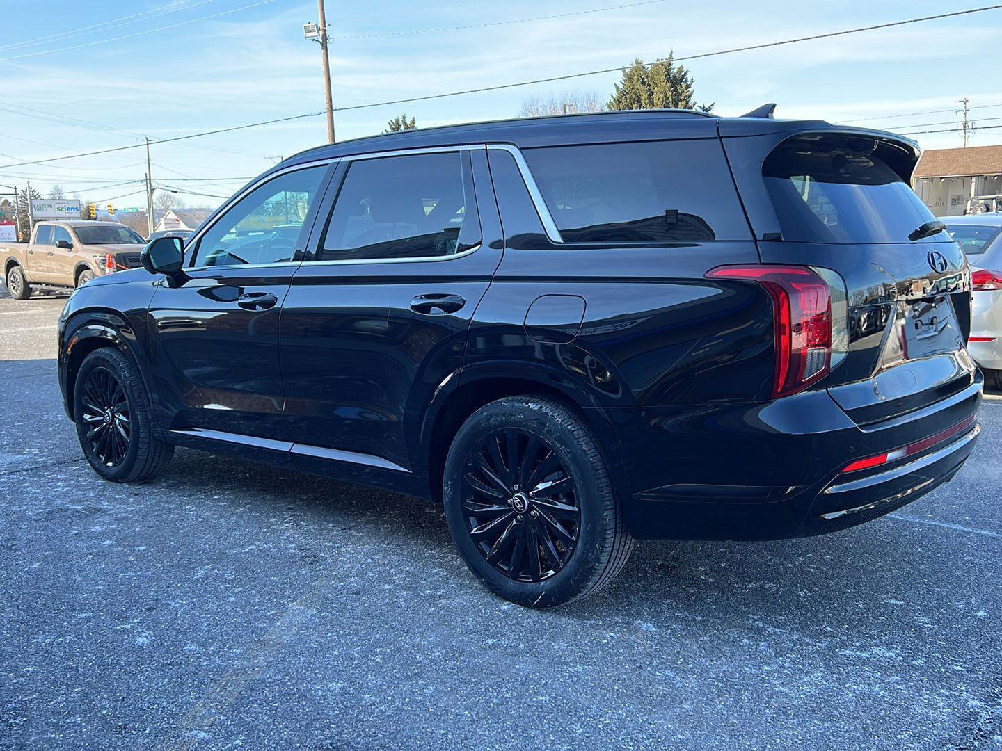 Used 2025 Hyundai Palisade Calligraphy image 3
