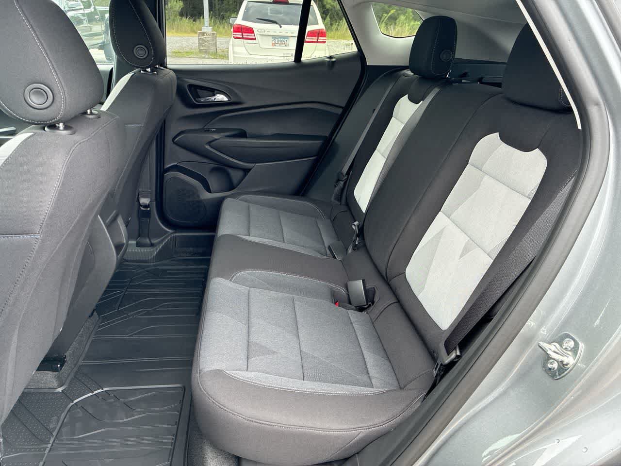 New 2026 Chevrolet Trax LS w/ LS Convenience Package FWD image 21