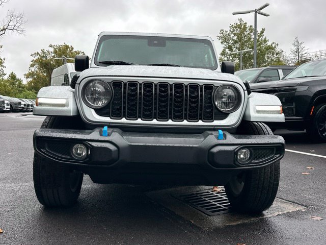 Used 2024 Jeep Wrangler Unlimited w/ Convenience Group AWD/4WD image 21