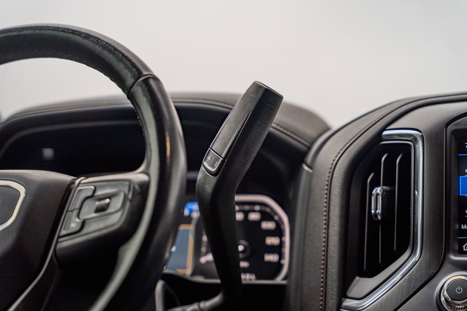 Used 2021 GMC Sierra 2500 AT4 w/ AT4 Premium Plus Package image 32