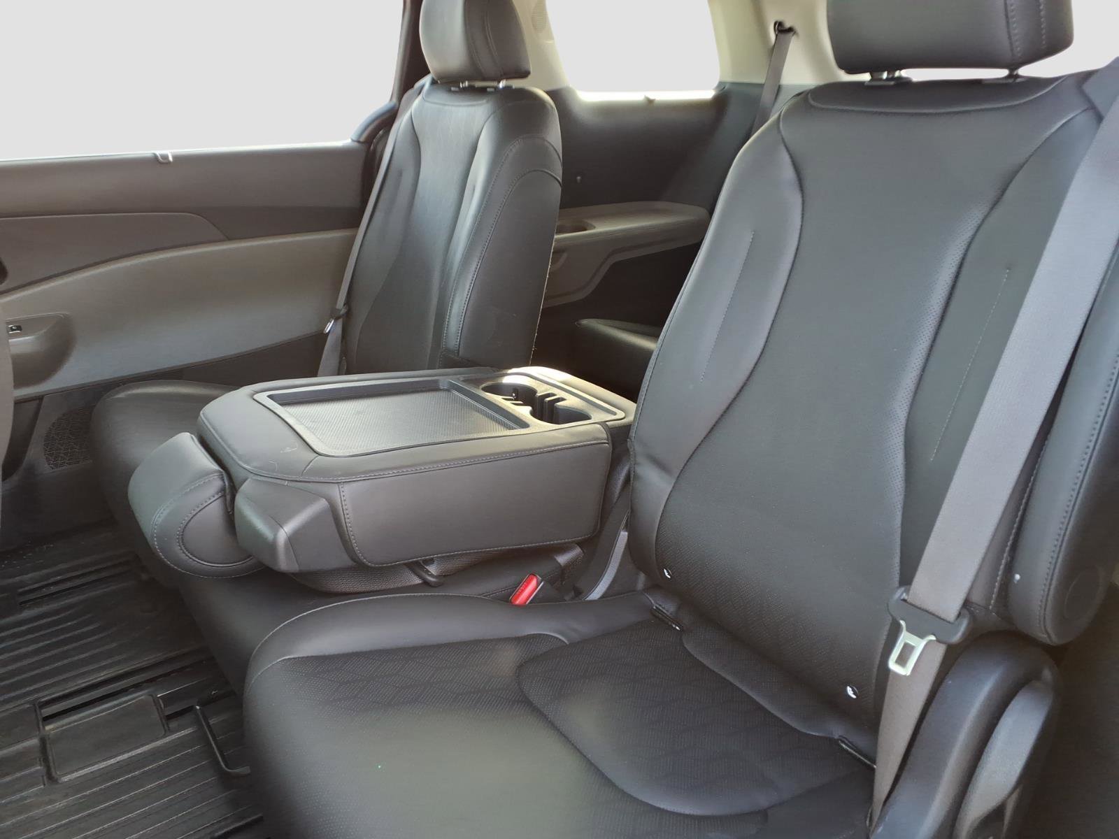 Used 2025 Kia Carnival SX image 15