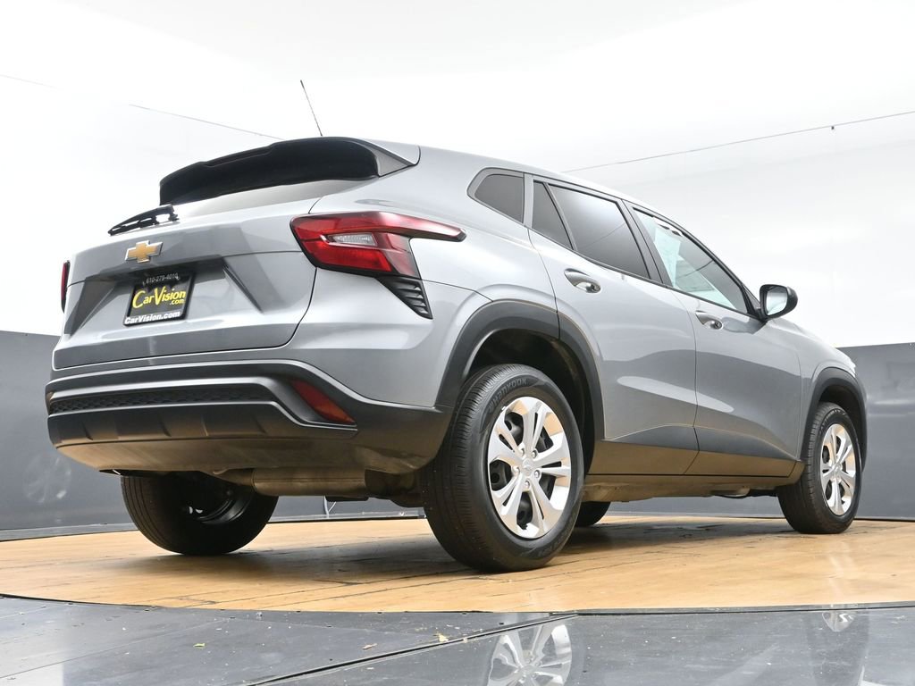 Used 2024 Chevrolet Trax LS w/ Driver Confidence Package FWD image 50