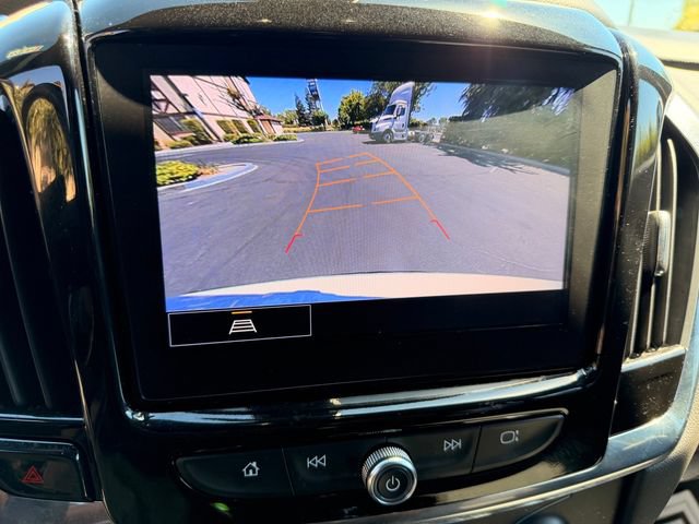 Used 2023 Chevrolet Traverse LT w/ LPO, Cargo Package AWD/4WD image 19
