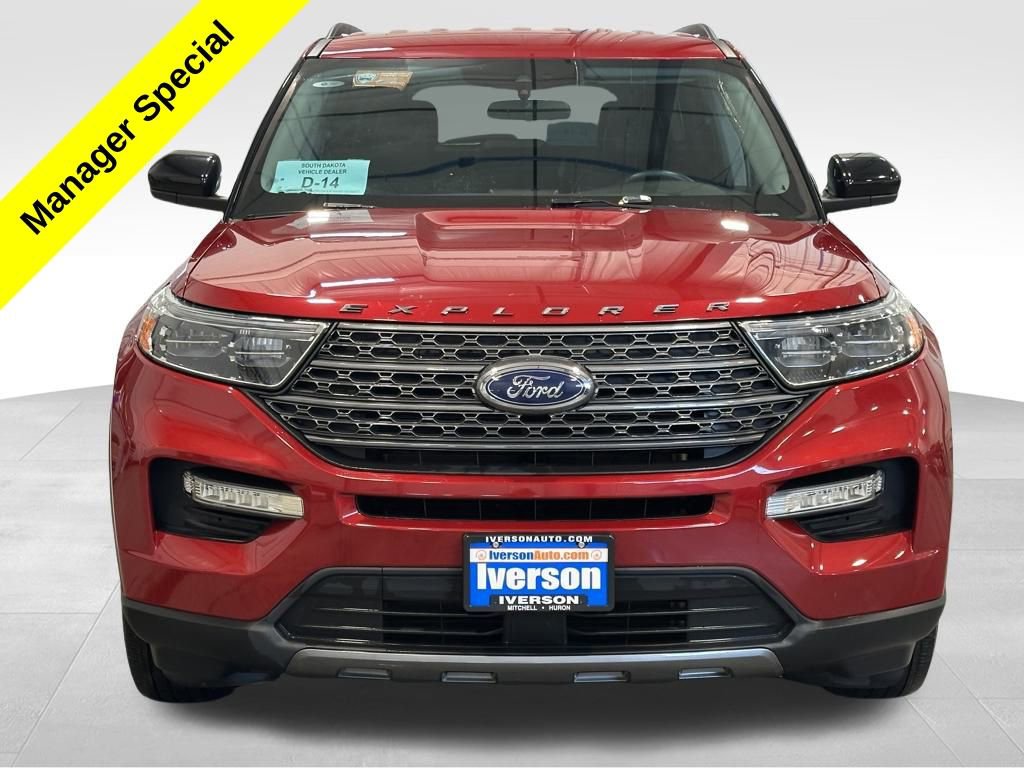 Used 2023 Ford Explorer XLT w/ Equipment Group 202A image 2