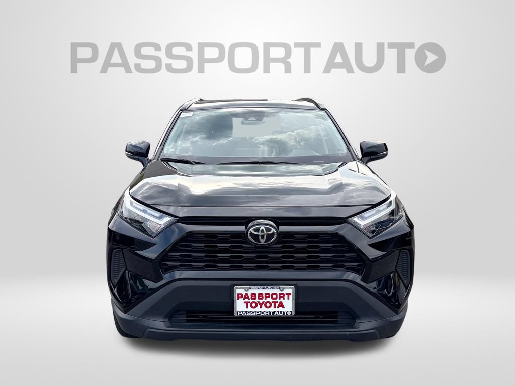 Used 2025 Toyota RAV4 XLE AWD/4WD image 12