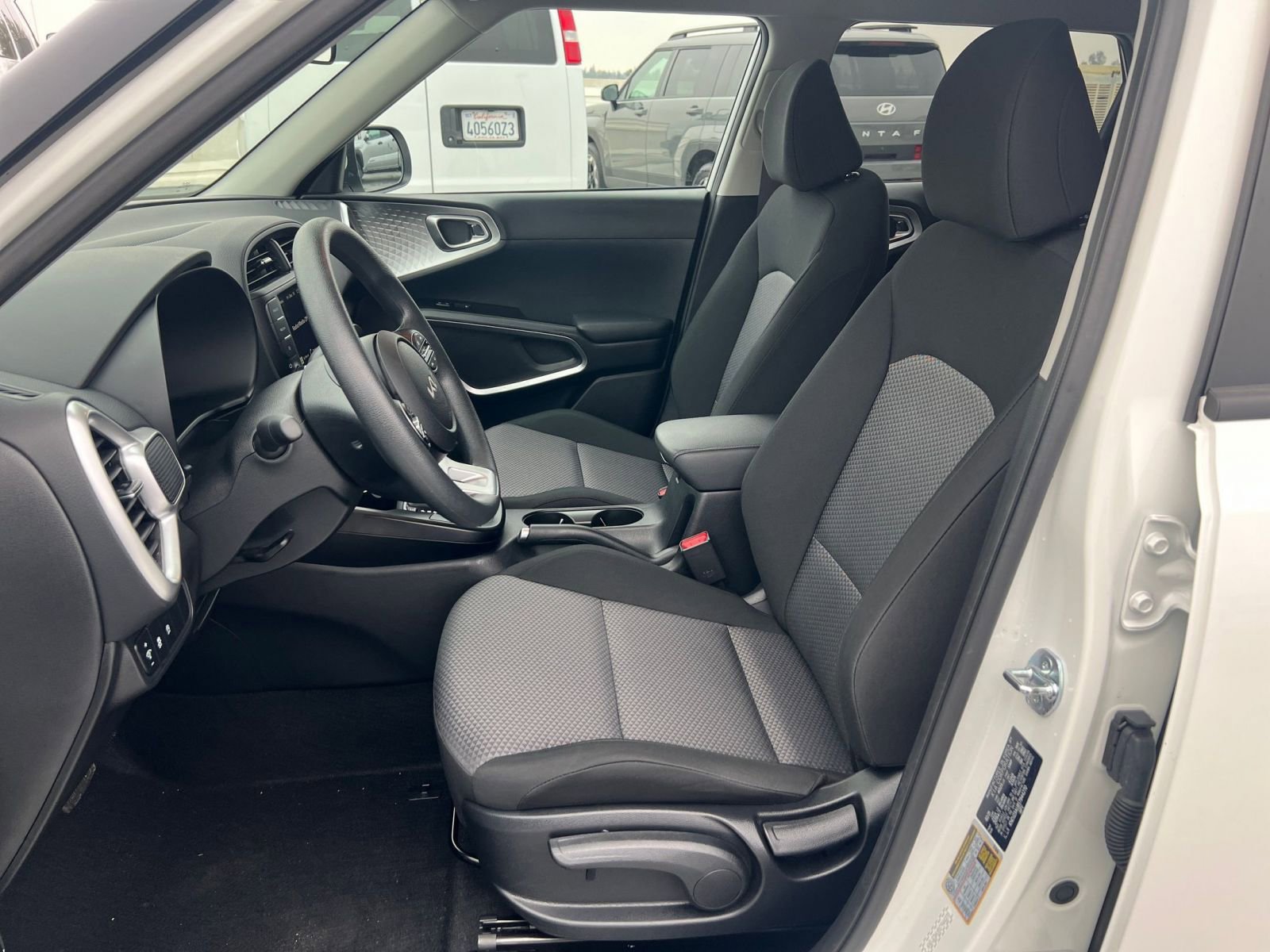 Used 2025 Kia Soul LX w/ LX Technology Package image 34