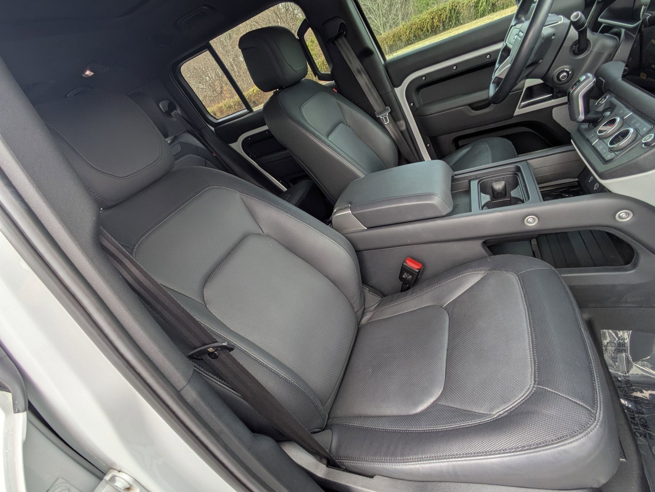 Certified 2023 Land Rover Defender 130 X-Dynamic SE image 31