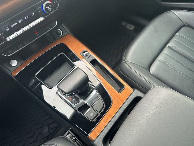 Used 2023 Audi Q5 2.0T Premium w/ Convenience Package image 21