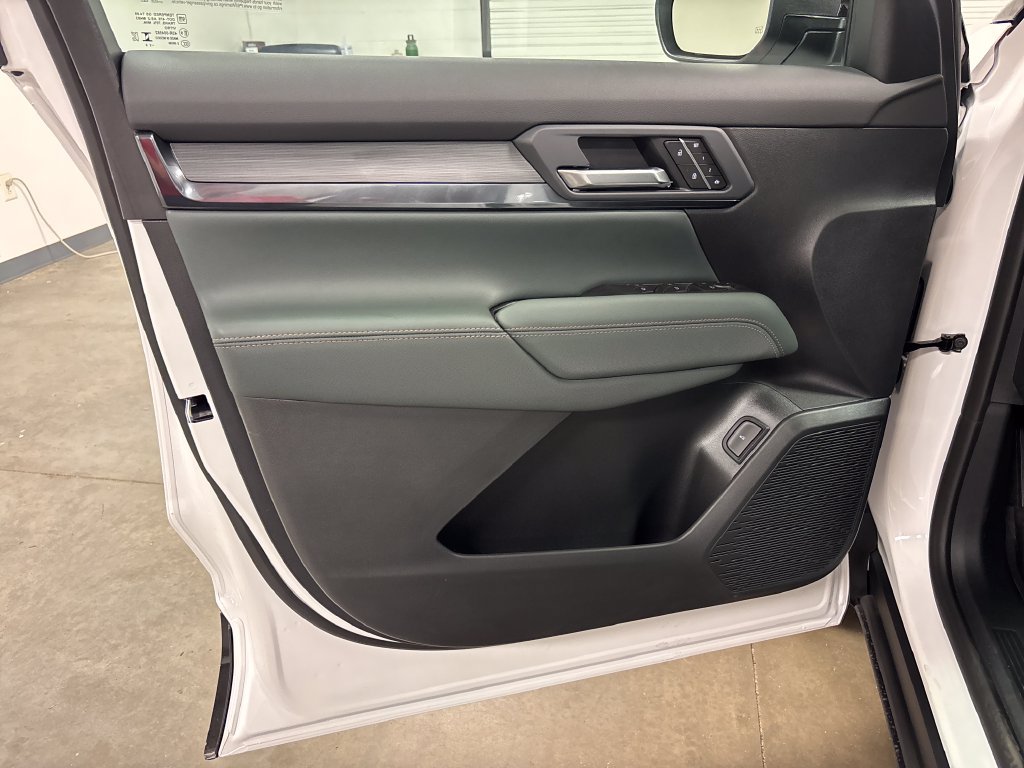 New 2026 GMC Terrain AT4 w/ Convenience Package III AWD/4WD image 20