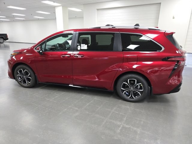 New 2026 Toyota Sienna Platinum AWD/4WD image 3