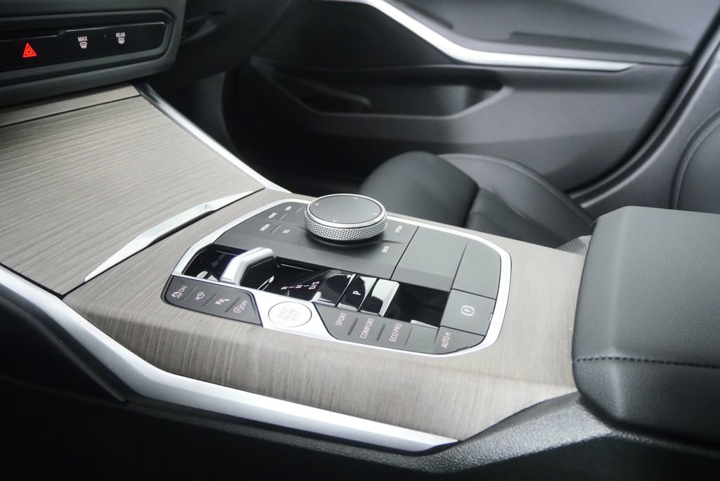 Certified 2025 BMW 330i Sedan image 24