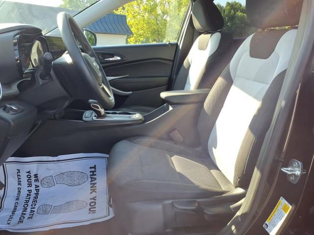 Used 2024 Chevrolet Trax LS w/ LS Convenience Package image 9