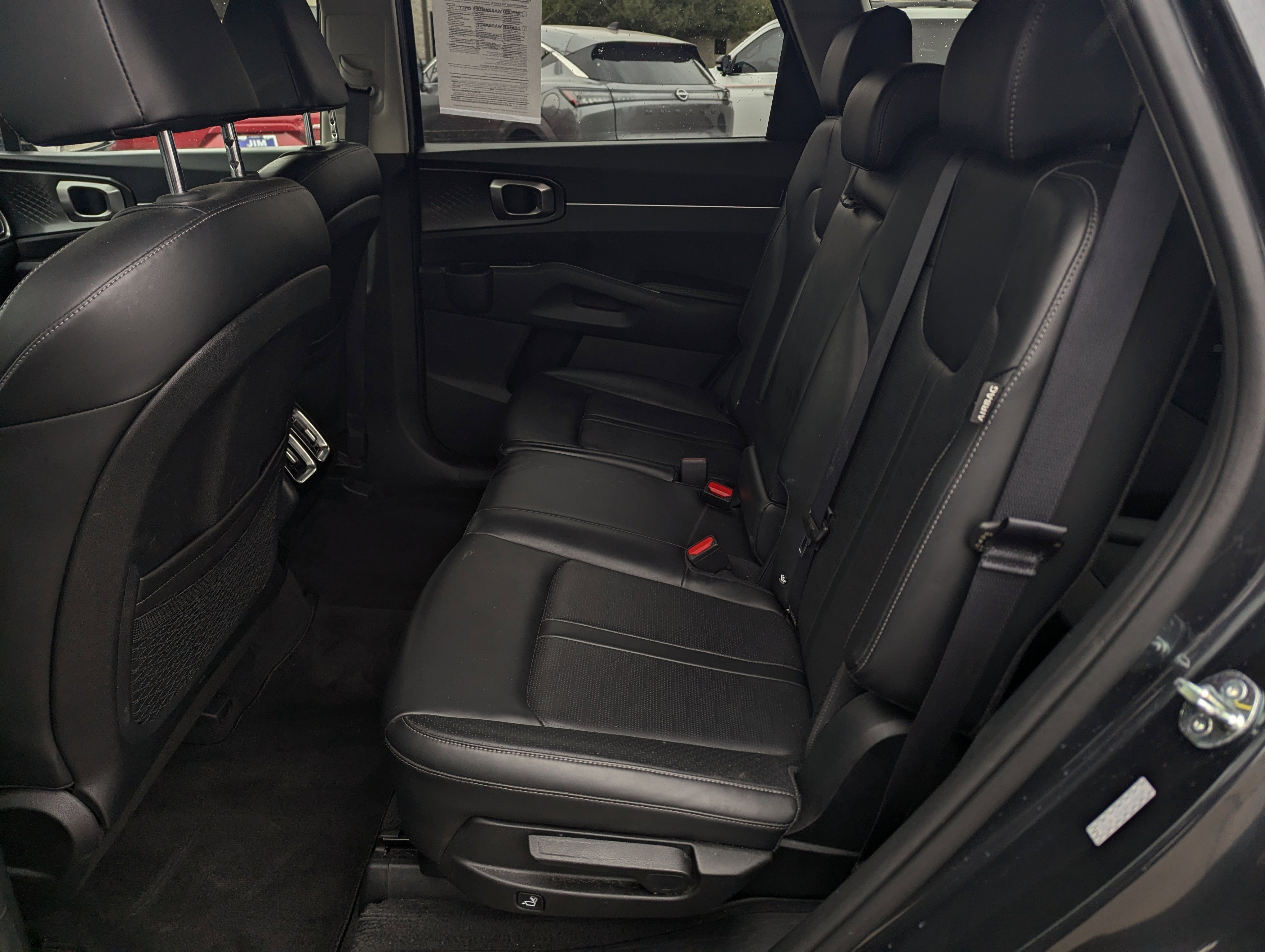 Used 2024 Kia Sorento S image 8