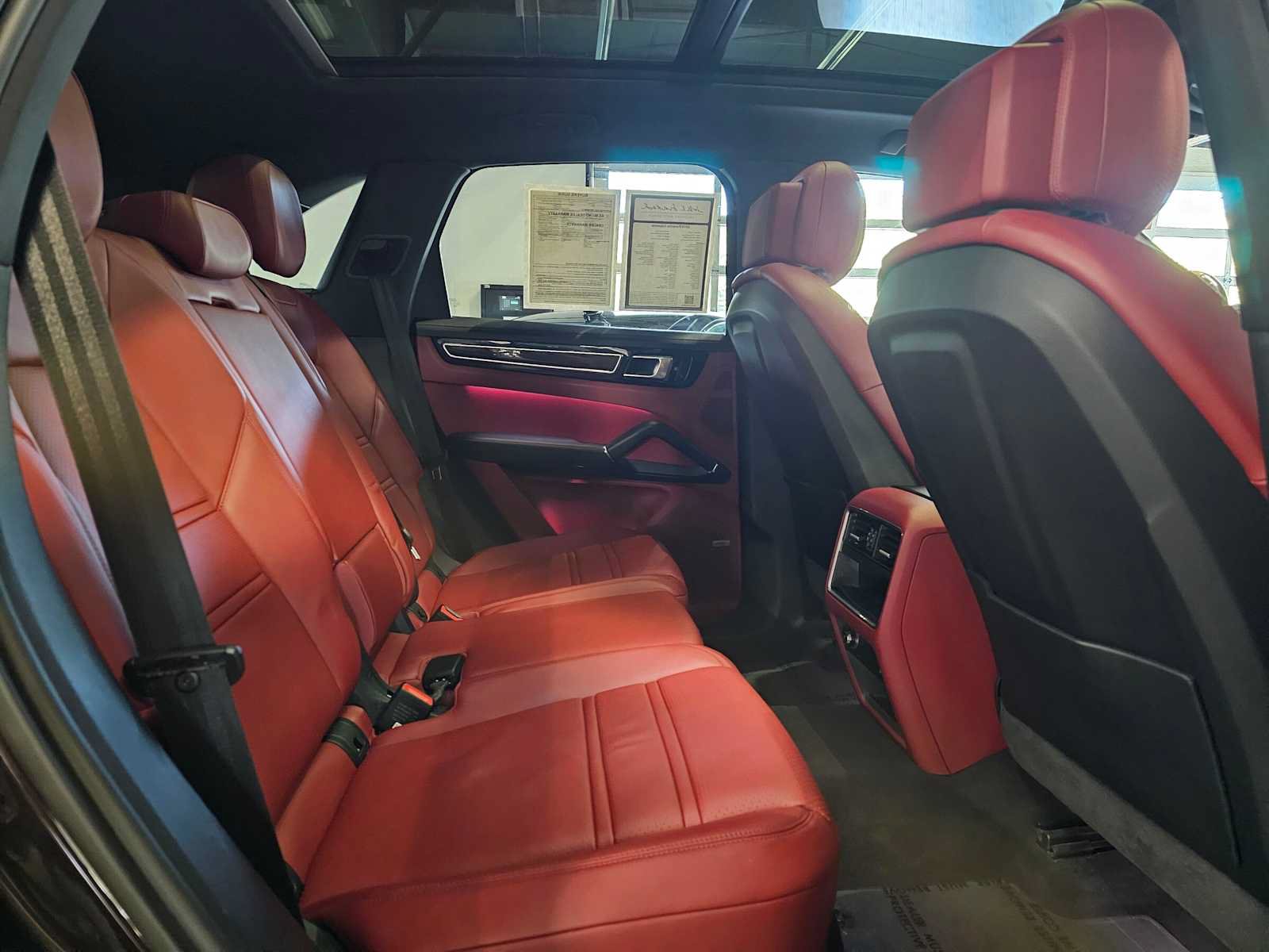 Used 2019 Porsche Cayenne AWD/4WD image 12