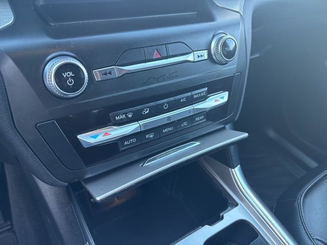 Used 2020 Ford Explorer XLT w/ Equipment Group 202A image 24