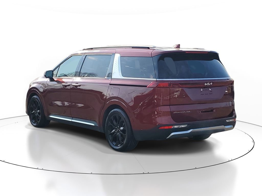 Used 2022 Kia Carnival SX Prestige image 3