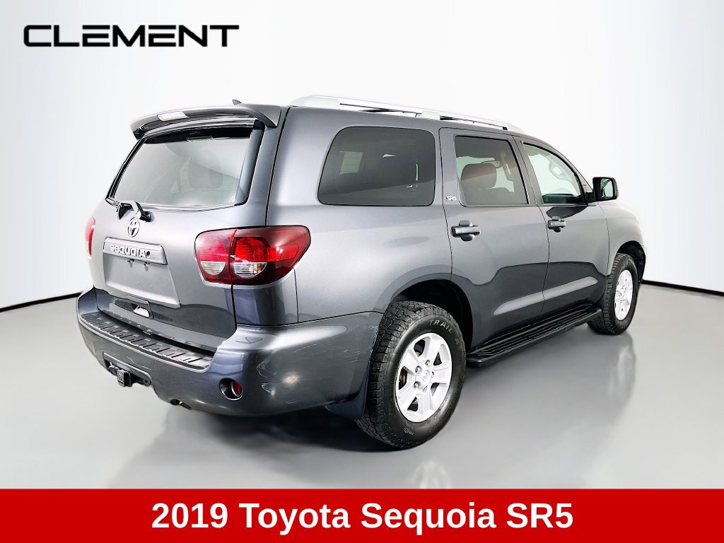Used 2019 Toyota Sequoia SR5 AWD/4WD image 5
