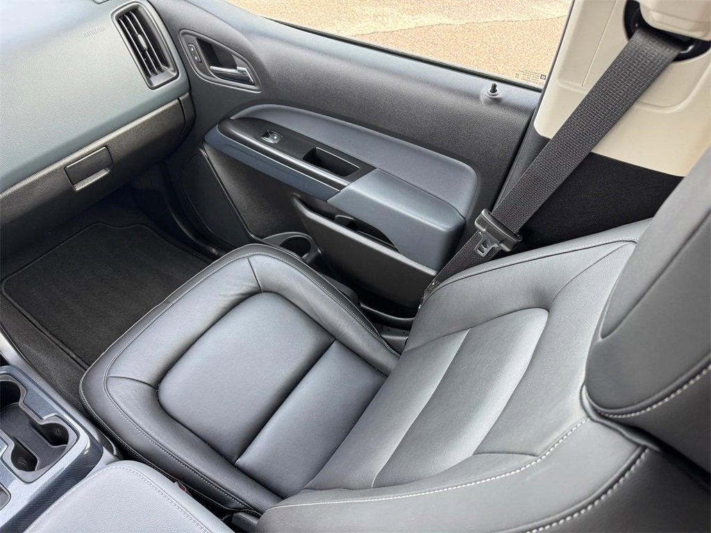 Used 2022 Chevrolet Colorado Z71 w/ Safety Package image 17