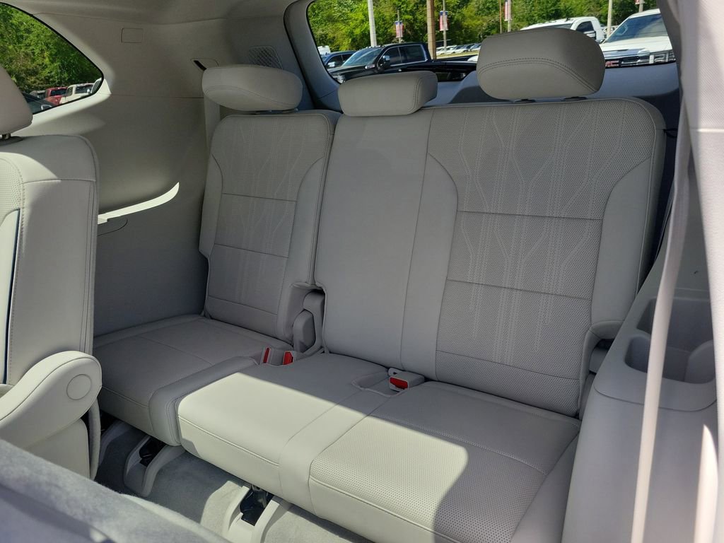 New 2026 Buick Enclave Avenir w/ Super Cruise Package image 13