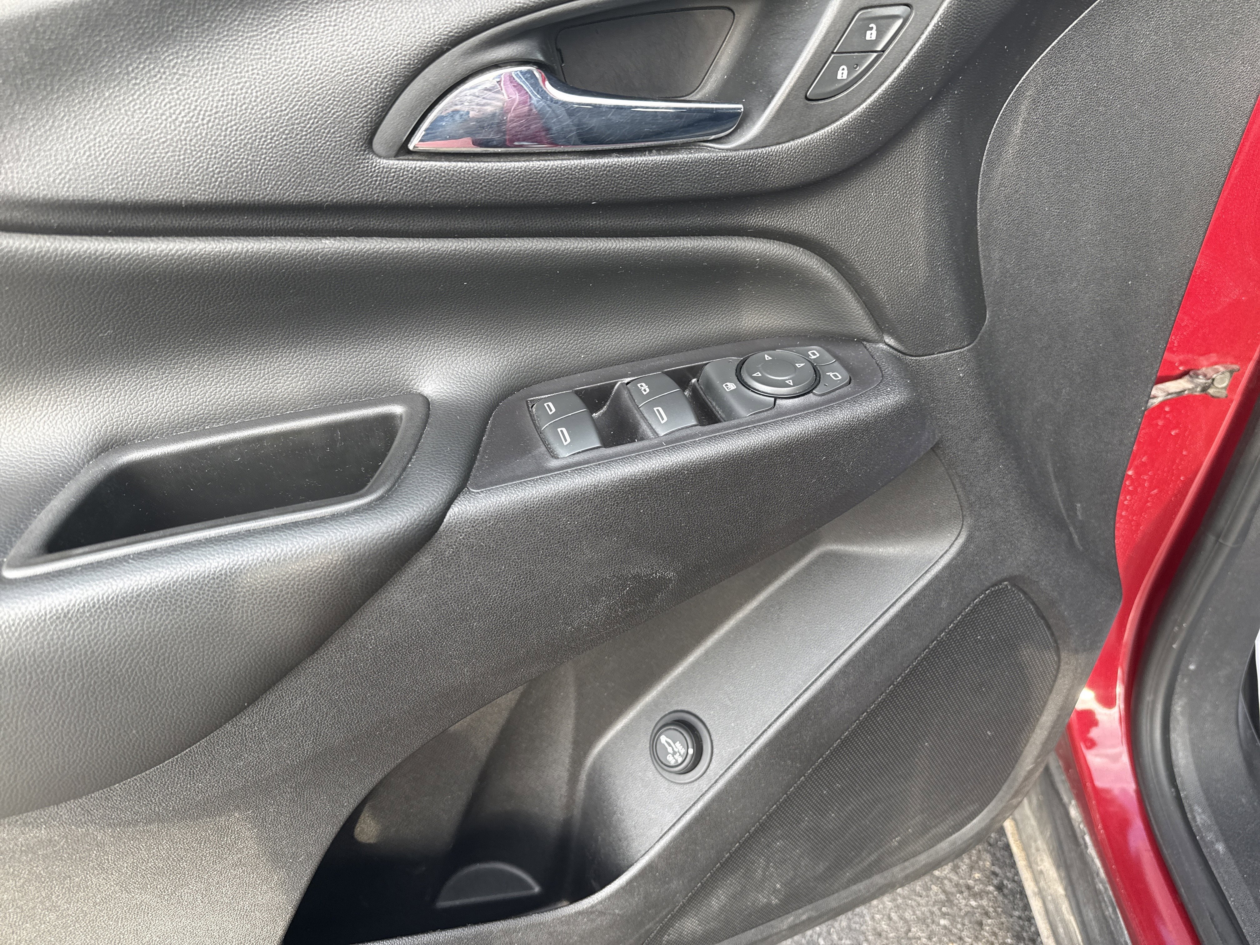 Used 2020 Chevrolet Equinox LT image 10