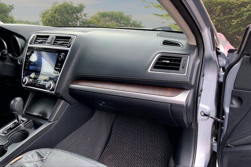 Used 2019 Subaru Outback 2.5i Limited AWD/4WD image 26