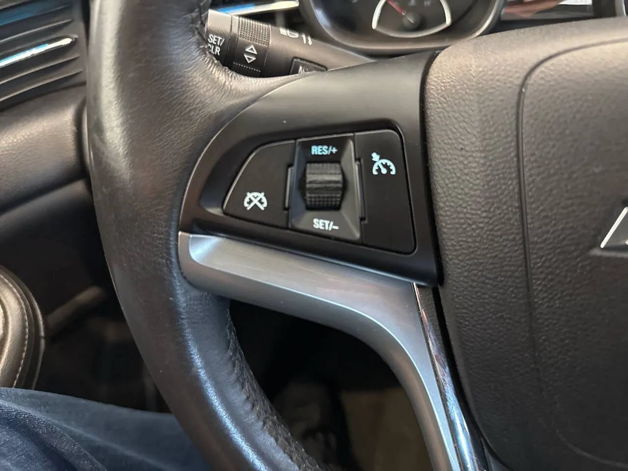 Used 2015 Chevrolet Malibu LT w/ Leather Package FWD image 27