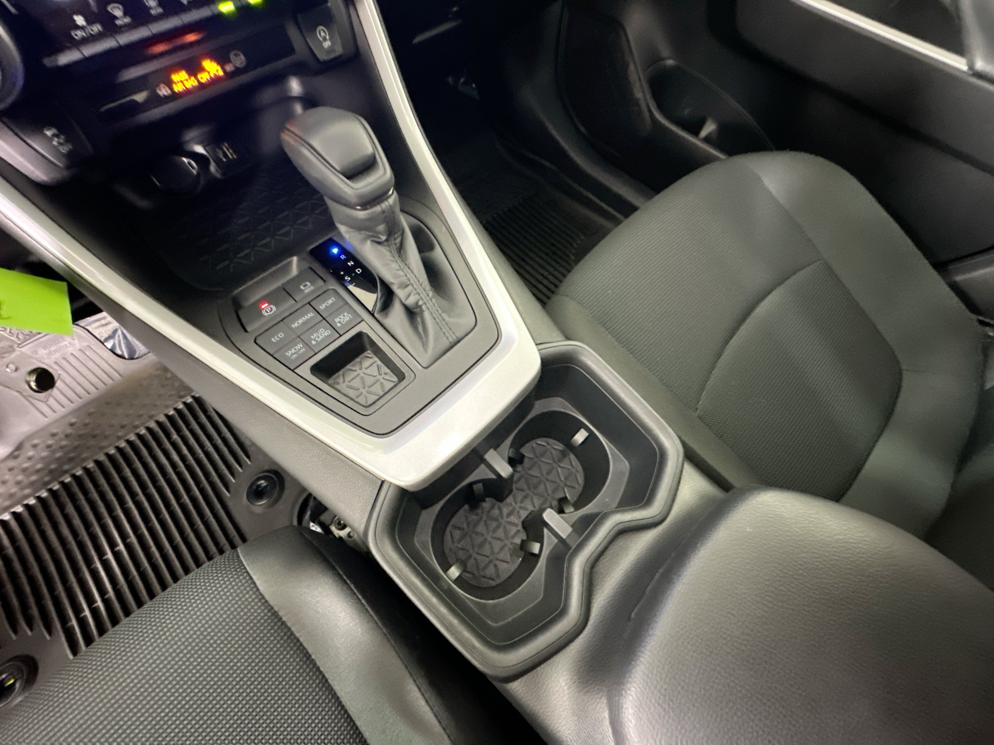Certified 2025 Toyota RAV4 LE AWD/4WD image 21
