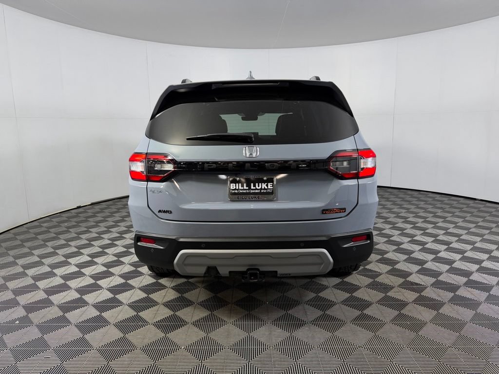 Used 2024 Honda Pilot TrailSport image 6