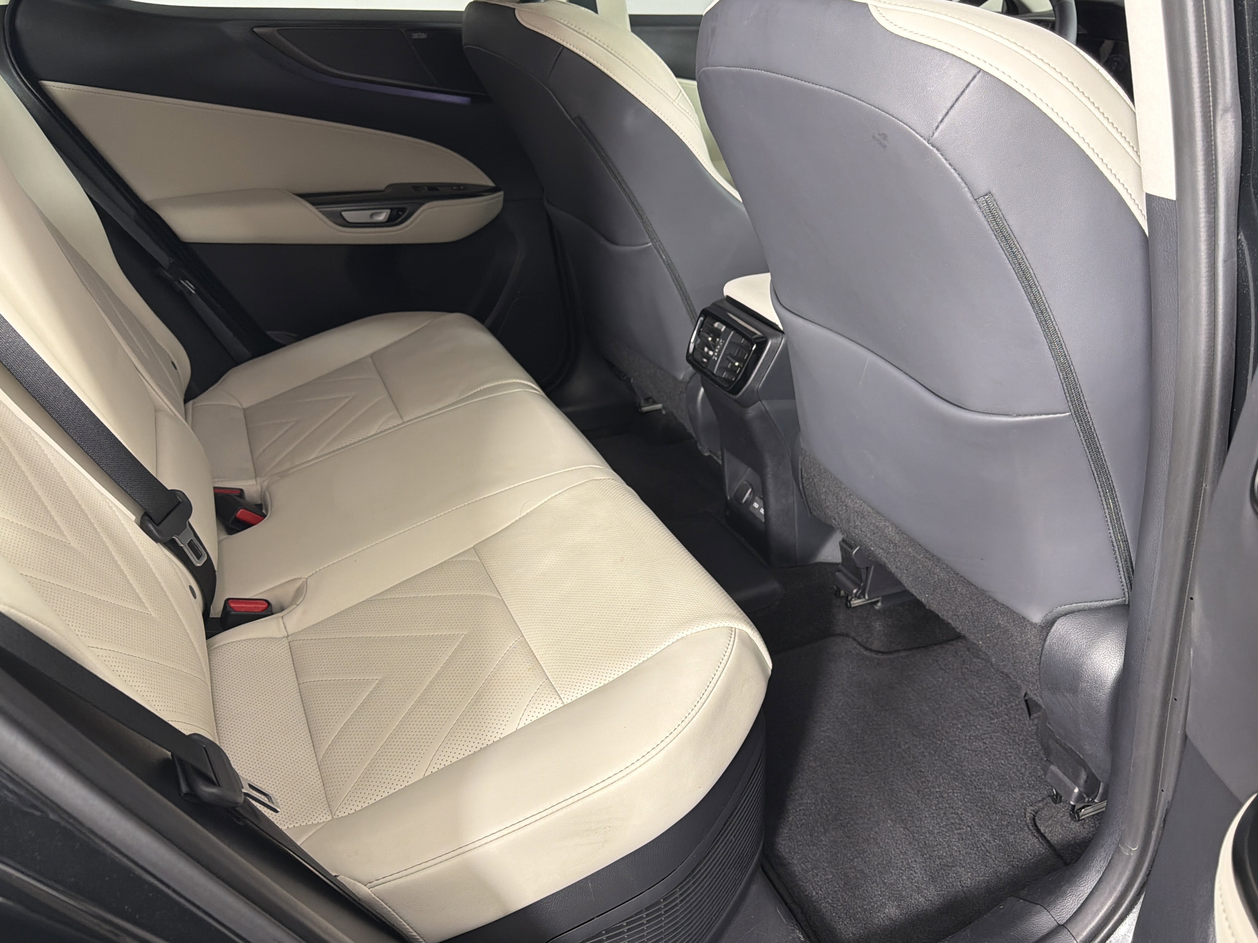 Used 2025 Lexus NX 450h+ AWD w/ Accessory Package (Z1) image 24