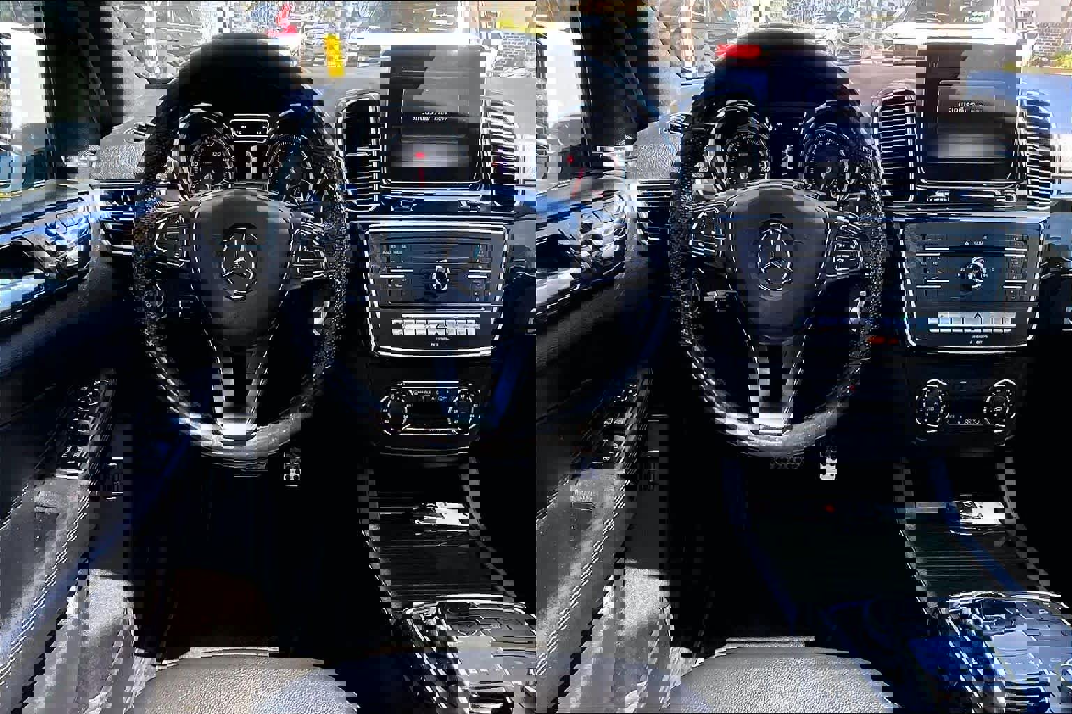 Used 2019 Mercedes-Benz GLE 400 4MATIC image 6